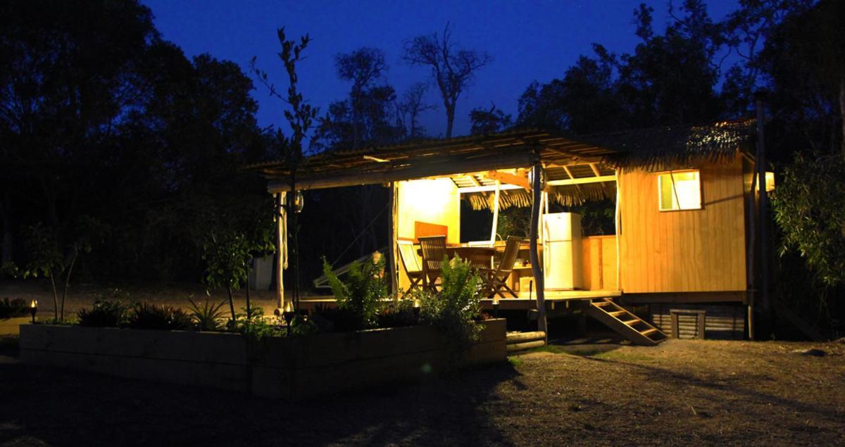 La Case, un espace qui invite à l'essentiel ! Bouloupari Exterior foto